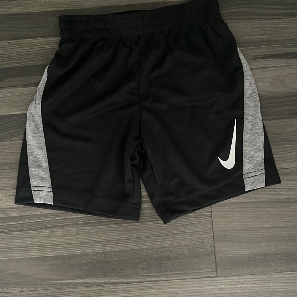 NWT Nike short set - Picture 3 of 4